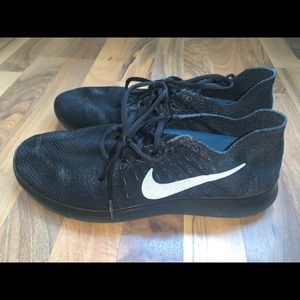 Nike Free RN Triple Black